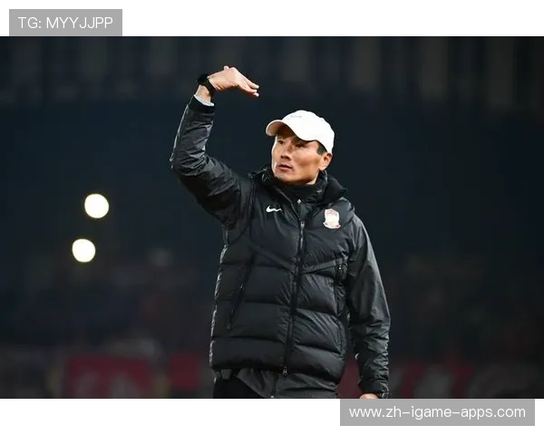 邵佳一凭借沟通技巧被选为国足新帅，球员力挺，2004年邵佳一在哪个俱乐部效力