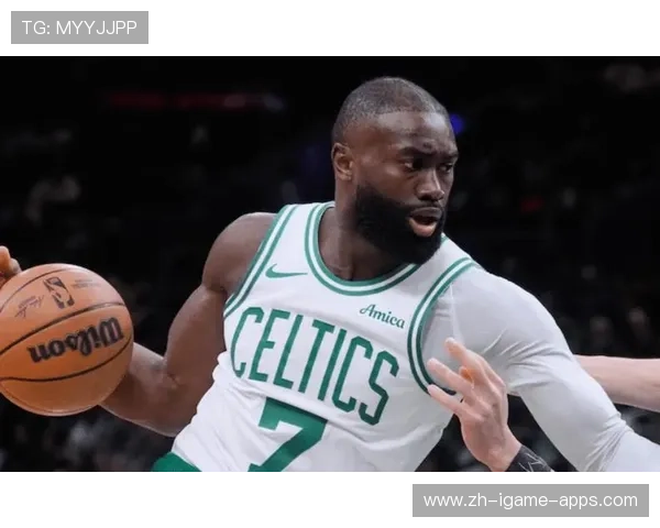 凯尔特人传导球流畅,空位投篮不断 凯尔特人传导球流畅,空位投篮不断